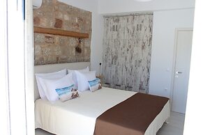 Haraki Stone Apartments