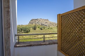 Haraki Stone Apartments