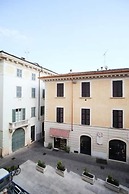 Comfortable Apartment Cavour Square