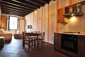 Comfortable Apartment Cavour Square