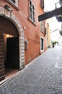 Comfortable Apartment Cavour Square