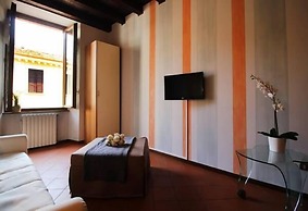 Comfortable Apartment Cavour Square