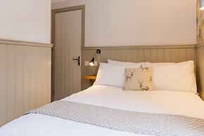 Harbour Guest House