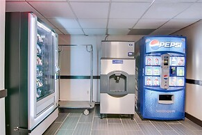 Studio 6 Suites Clarion, PA