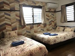 KY Apartment Tsubokawa Naha