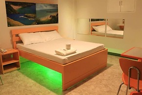 Dianne Gardens Hotel