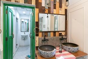 Ratana Boutique Hostel