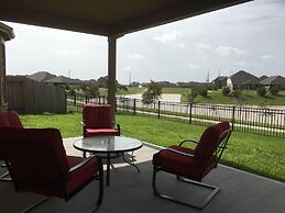 Lake Front House 4BR2B In West Houston