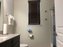 Lake Front House 4BR2B In West Houston