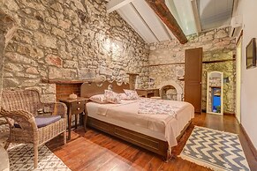 Alacati Eski Ev Hotel