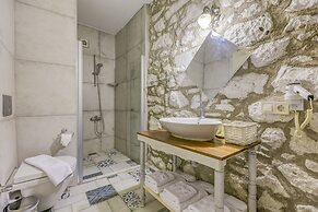 Alacati Eski Ev Hotel