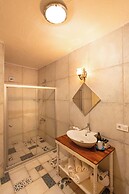 Alacati Eski Ev Hotel