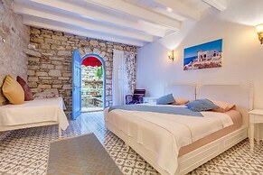 Alacati Eski Ev Hotel