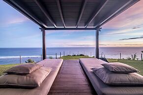 Absolute Cliff Front Pandawa Beach Villa