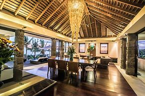 Absolute Cliff Front Pandawa Beach Villa