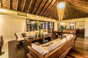 Absolute Cliff Front Pandawa Beach Villa