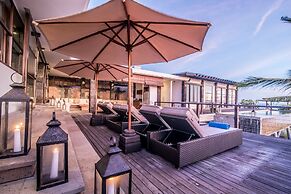 Absolute Cliff Front Pandawa Beach Villa