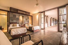 Absolute Cliff Front Pandawa Beach Villa