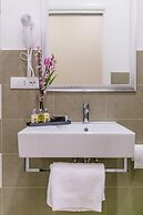 Bloom Apartment by La Griffe