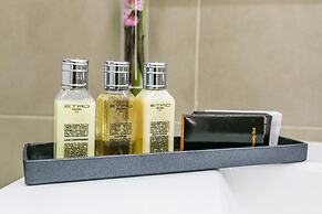 Bloom Apartment by La Griffe