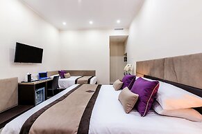 Bloom Apartment by La Griffe