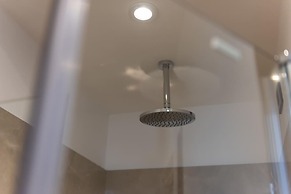 Bloom Apartment by La Griffe