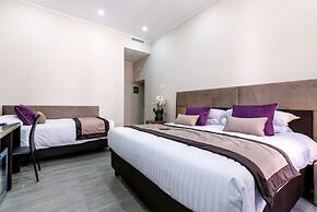 Bloom Apartment by La Griffe