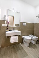 Bloom Apartment by La Griffe