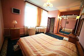 Hotel Postoyalec