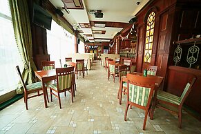 Hotel Postoyalec