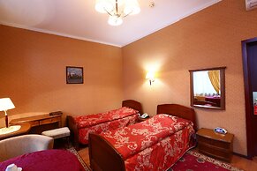 Hotel Postoyalec