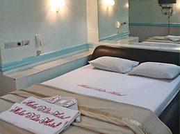 Mahal Kita Drive Inn