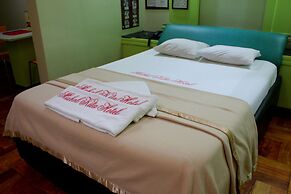 Mahal Kita Drive Inn