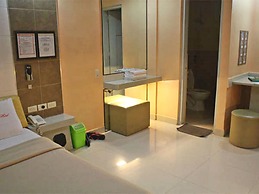 Mahal Kita Drive Inn