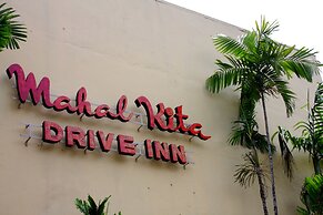Mahal Kita Drive Inn