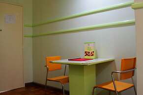 Mahal Kita Drive Inn