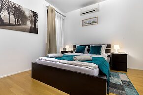 Quality Point Apartments 0-24 reception