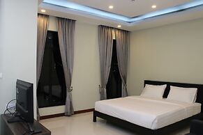 Malis the Residence & Hotel