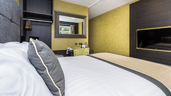 The Melbreak Hotel
