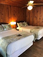 The Riverside Lodge at Chimney Rock