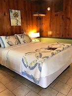 The Riverside Lodge at Chimney Rock