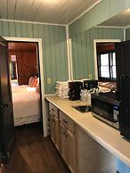 The Riverside Lodge at Chimney Rock