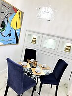 MONDRIAN Luxury Suites UNESCO Old Town