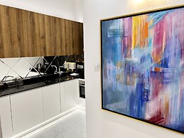 MONDRIAN Luxury Suites UNESCO Old Town