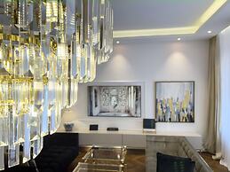 MONDRIAN Luxury Suites UNESCO Old Town