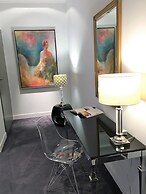 MONDRIAN Luxury Suites UNESCO Old Town