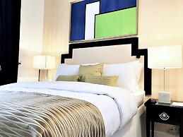 MONDRIAN Luxury Suites UNESCO Old Town