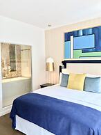 MONDRIAN Luxury Suites UNESCO Old Town