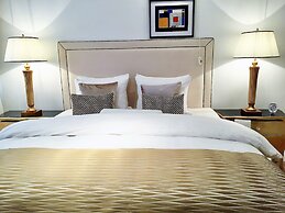 MONDRIAN Luxury Suites UNESCO Old Town