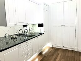 MONDRIAN Luxury Suites UNESCO Old Town